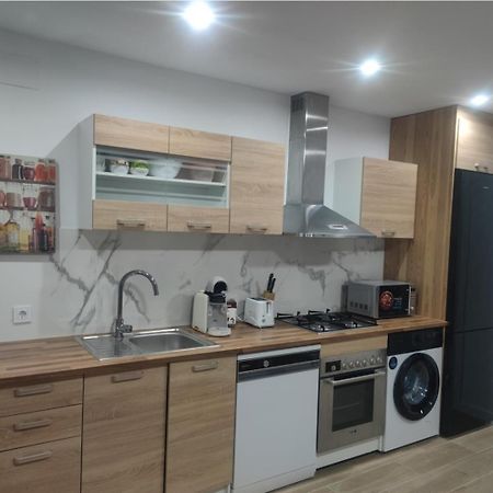 Estudio Completo Familiar La Jonquera Kültér fotó