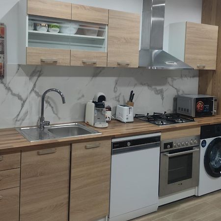 Estudio Completo Familiar La Jonquera Kültér fotó